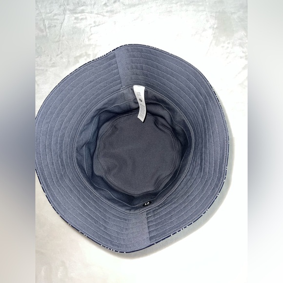 Lululemon Reversible Bucket Hat Blue/Pattern | L/XL | NWT - Picture 4 of 11